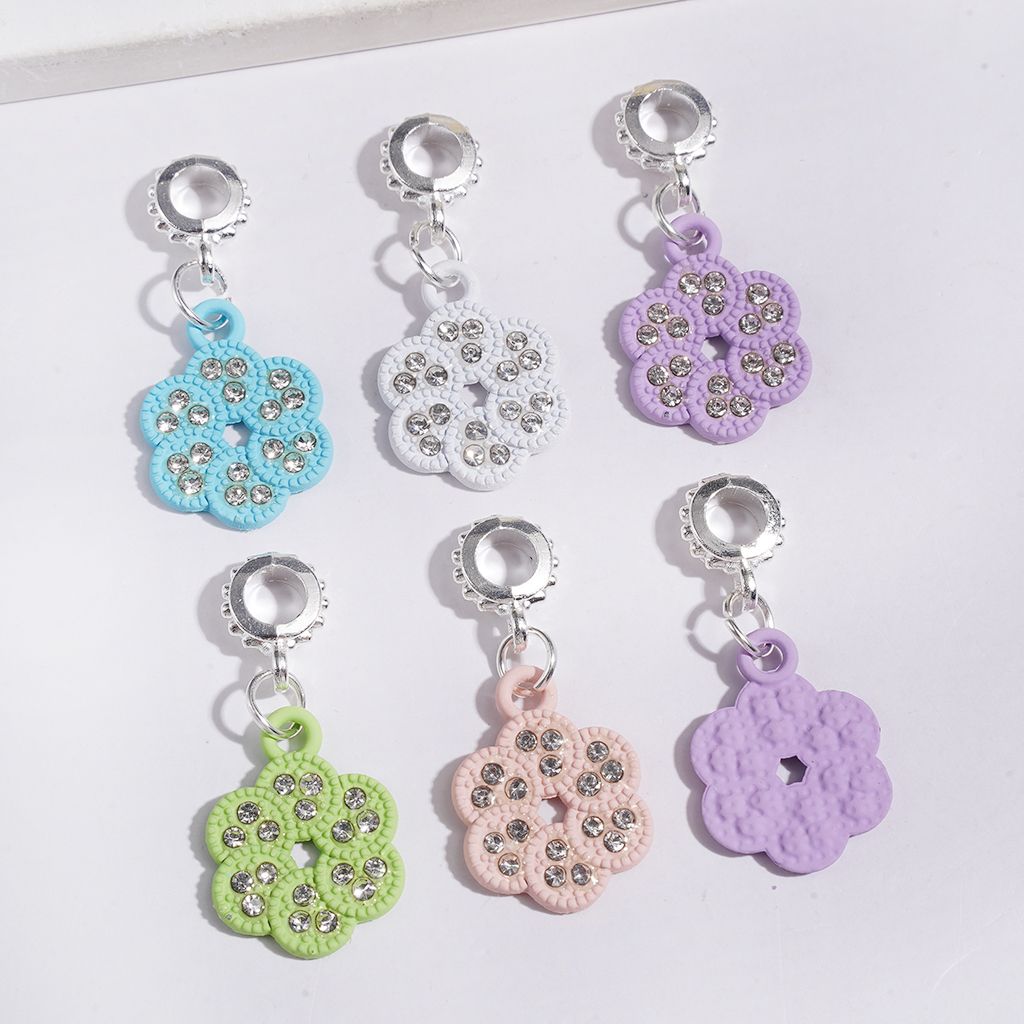 Silver Metal Bail Loop Beads, Charm Pendants Circle Shaped Six Petaled Flower and Clear Rhinestones, Jewelry Accessories, Multi-Color Random Mix