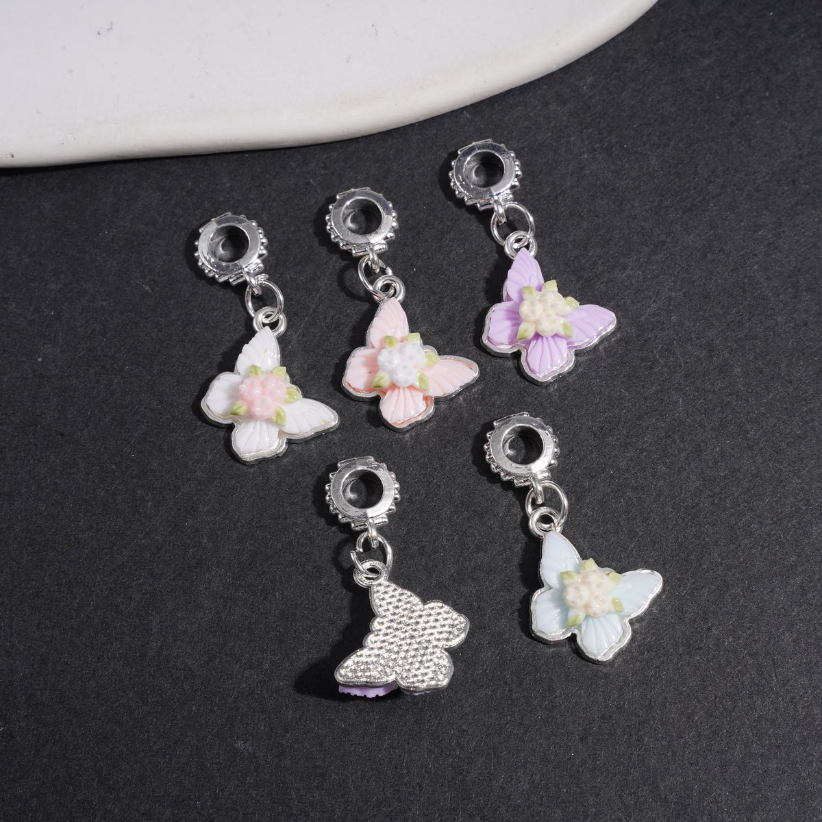 Charm Pendants Butterfly with Flower and Green Leaf, Alloy Bail Beads for DIY Jewelry Accessories, Multi-Color Random Mix